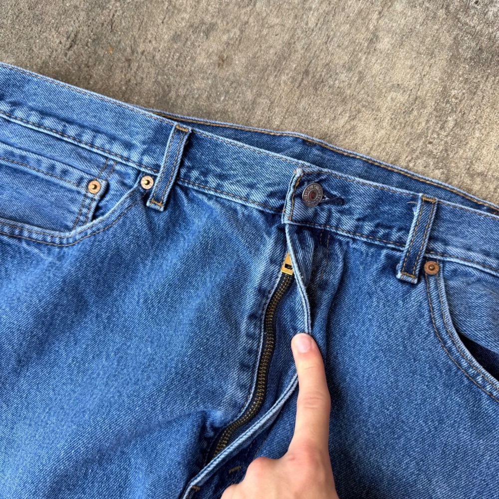 Levis 505 Regular Fit Straight Leg Jeans Mens 42x30 Blue Denim 505-0216 - Picture 3 of 12